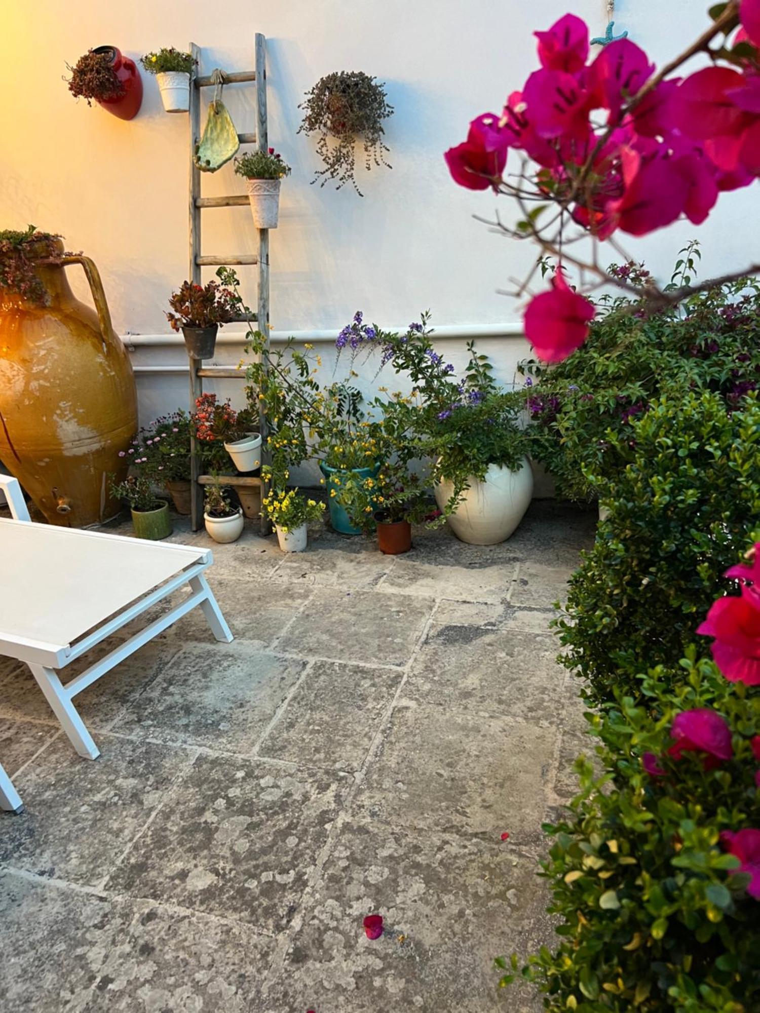 Suite Battisti 7 Lecce Exterior foto